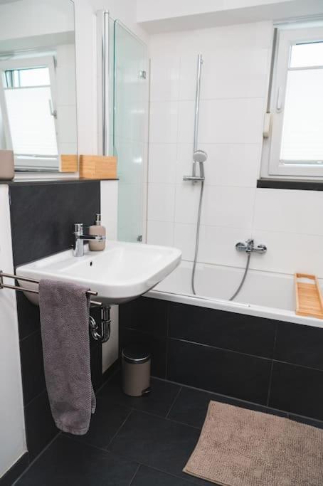 Traumwohnung Im Koelner Sueden Hürth Екстериор снимка